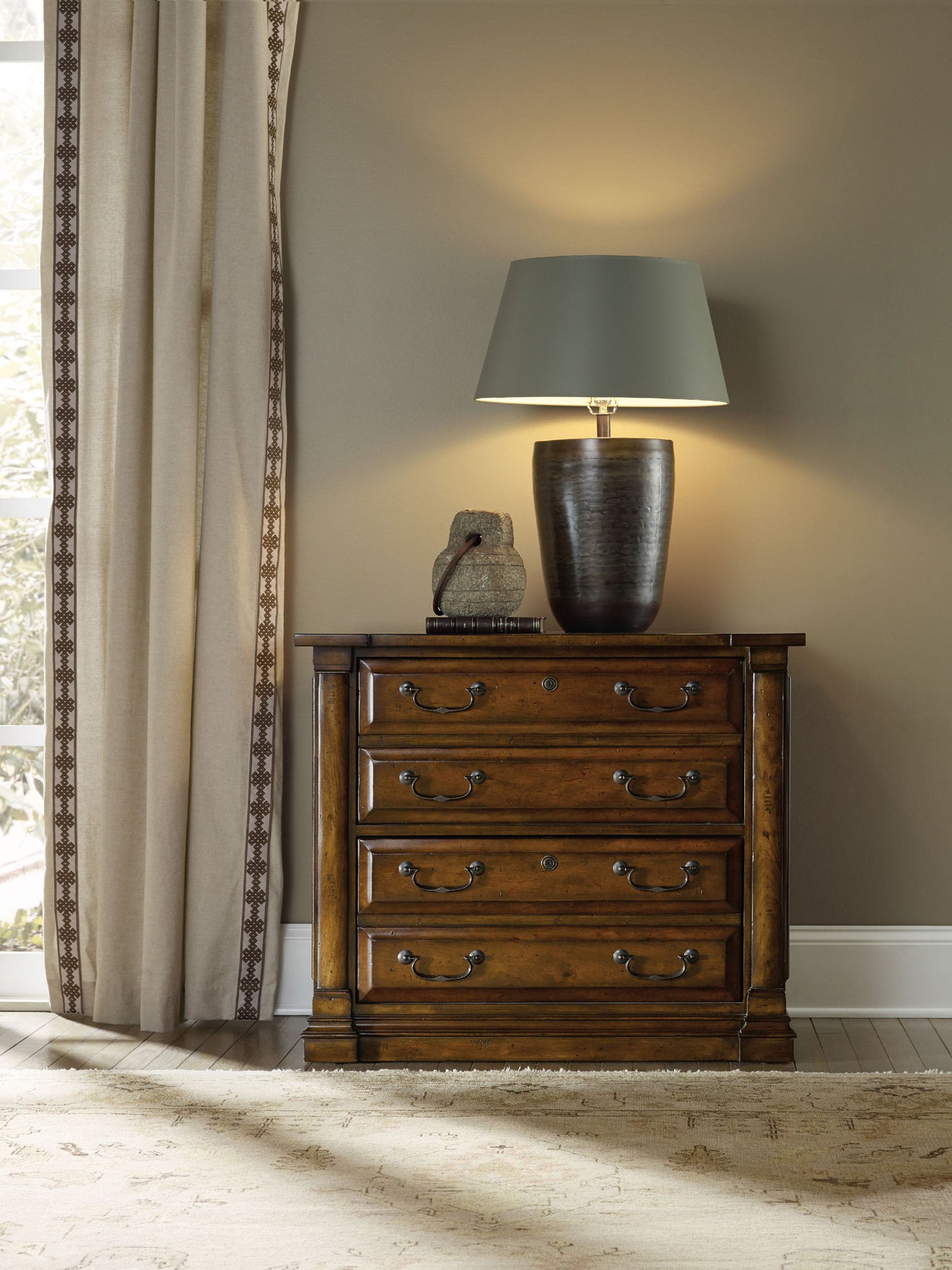 Tynecastle - Lateral File - Dark Brown