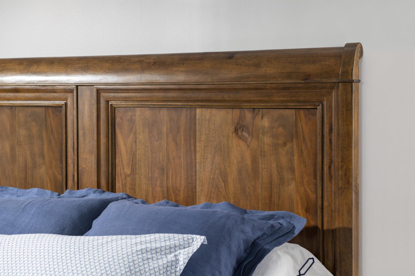 Echelon - Complete Upholstered Sleigh Bed
