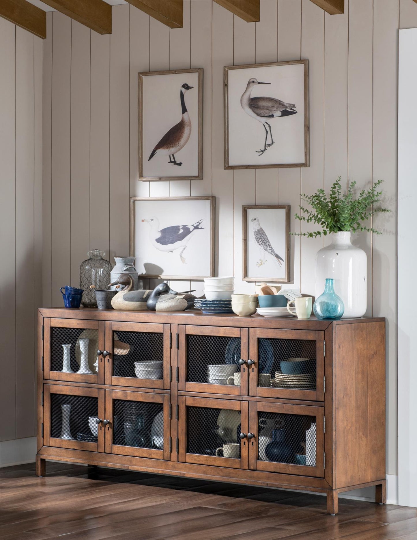 Lake House - Door Console With Front Doors
