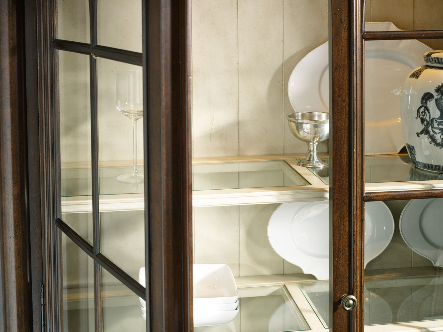 Leesburg - Display Cabinet - Dark Brown