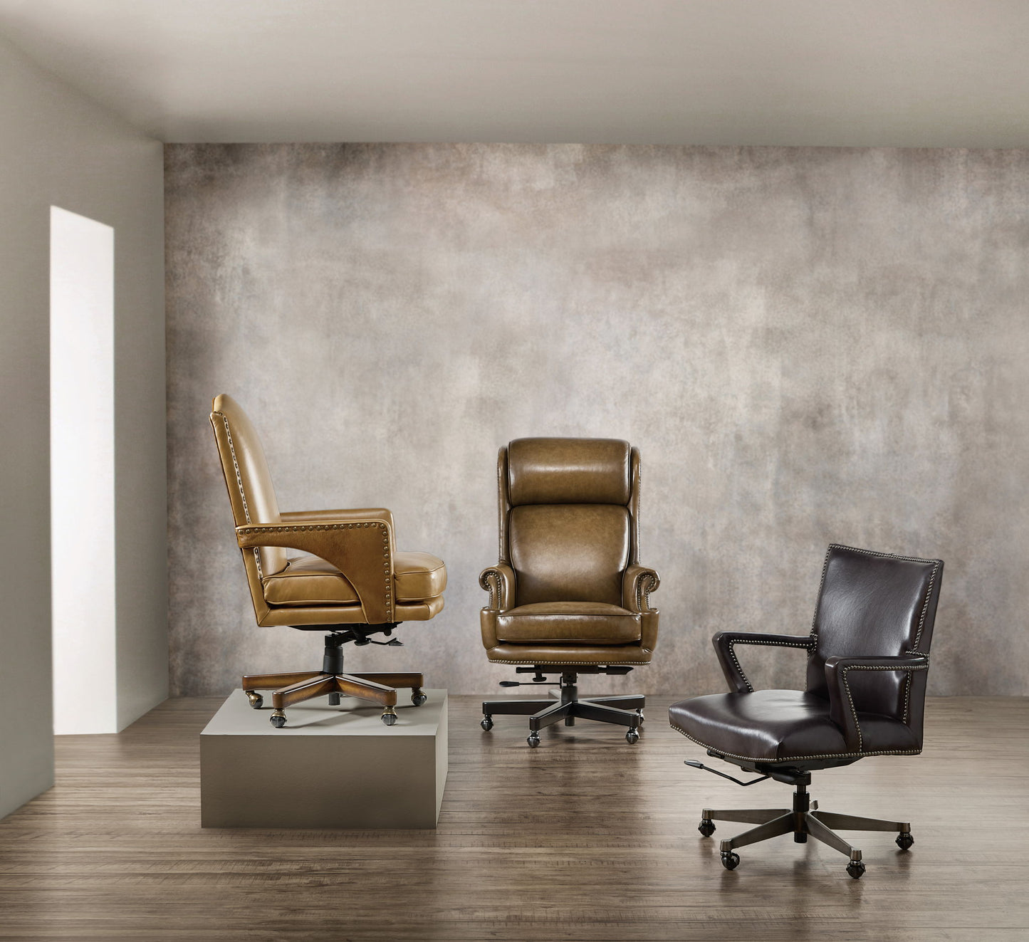 EC - Phoenix Executive Swivel Tilt Chair - Black