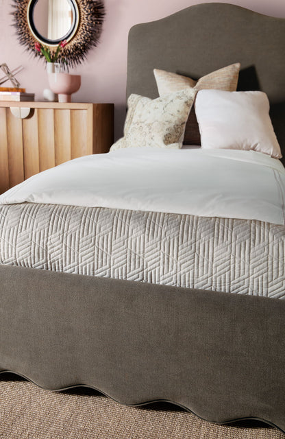 Commerce And Market - Liv Upholstered Bed