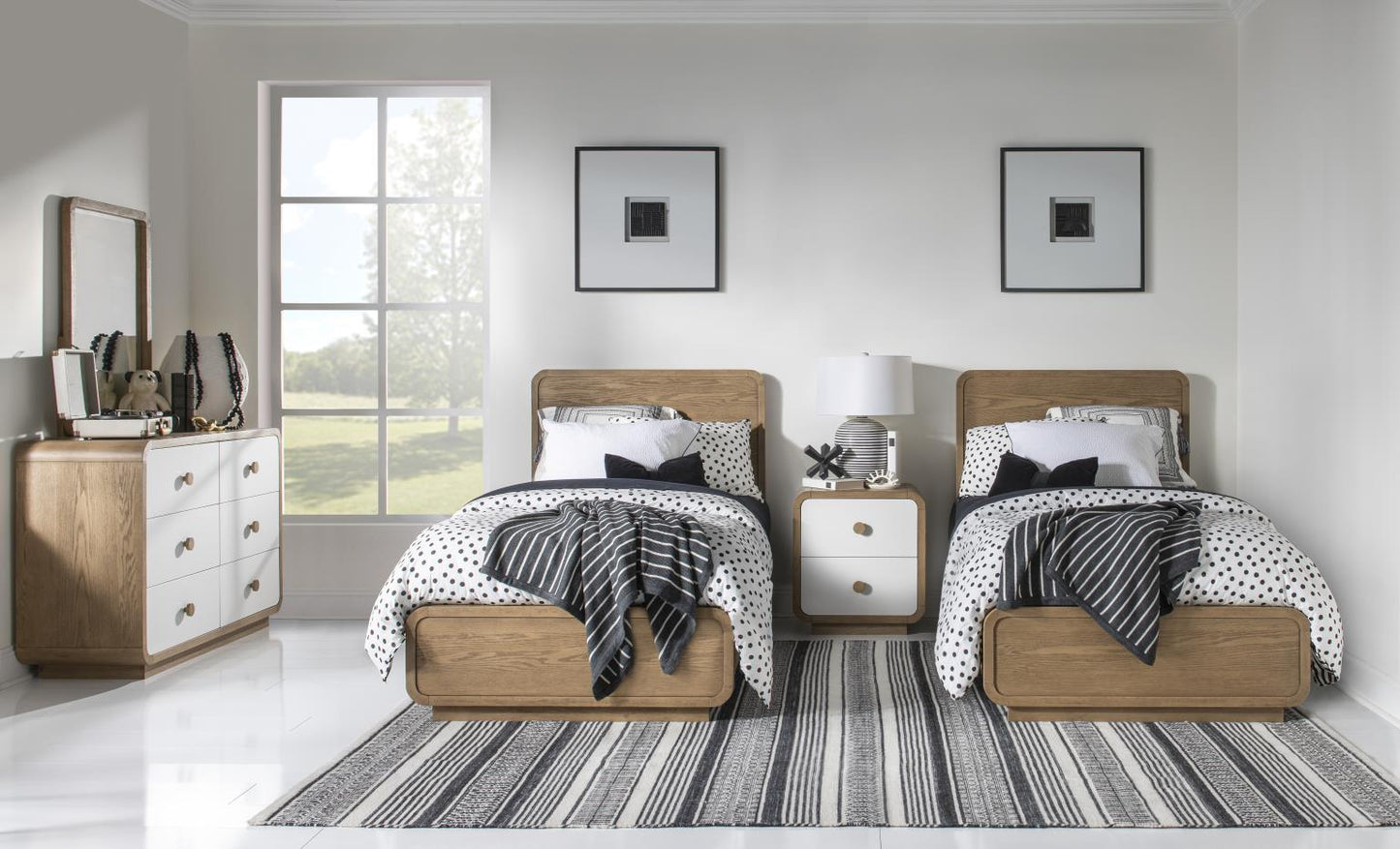 Margot - Complete Panel Bed