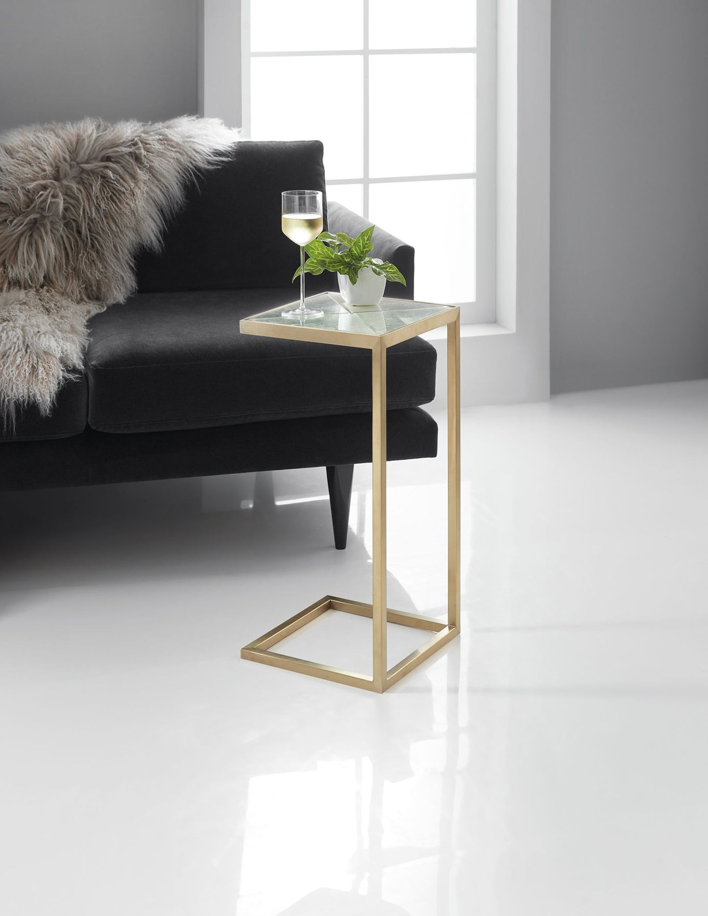Melange - Holmes C-Shaped Accent Table - Gold
