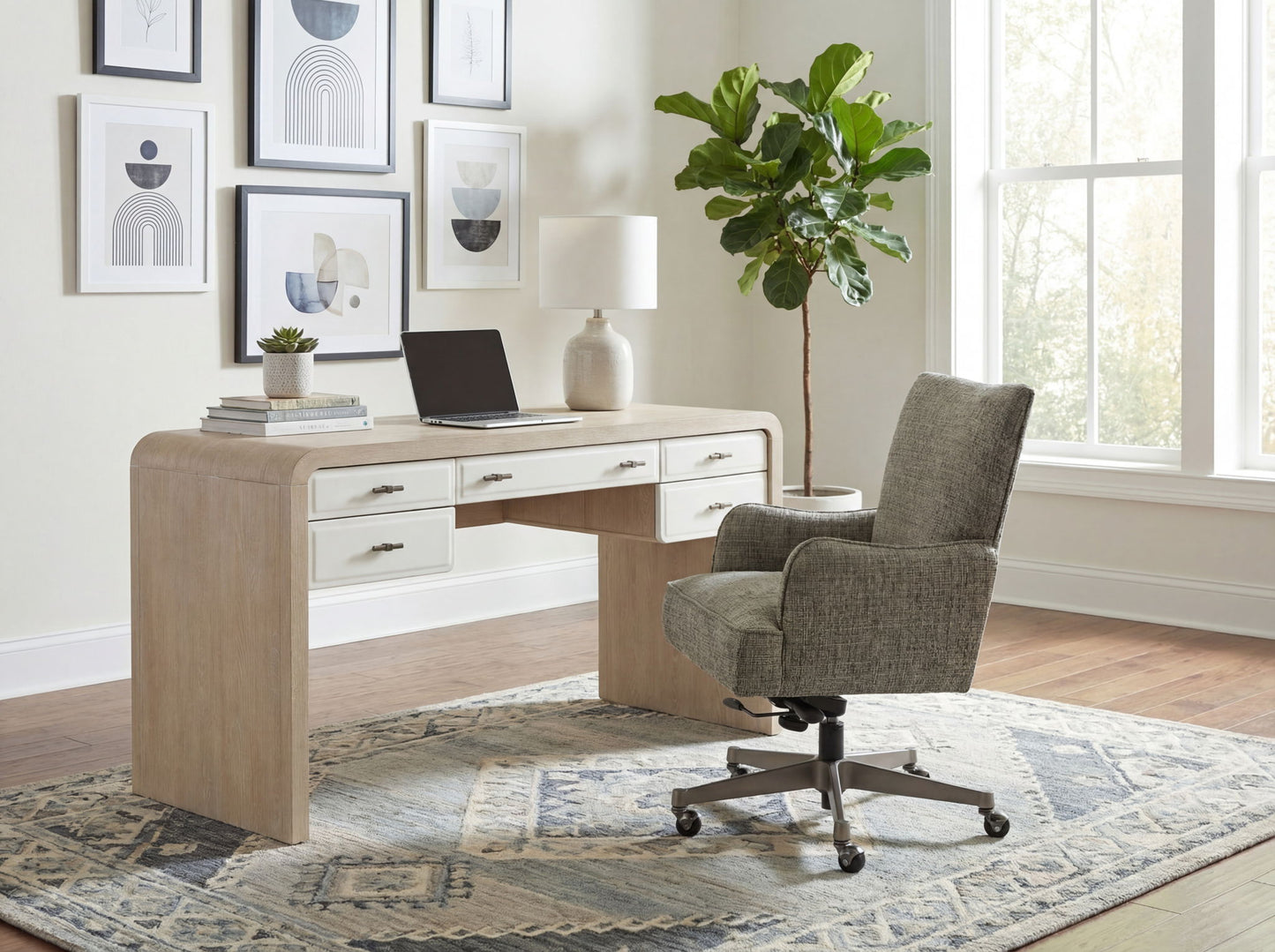 EC - Quinn Executive Swivel Tilt Chair - Gray