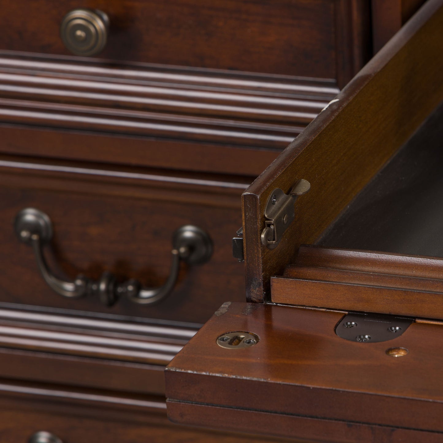 Brayton Manor - Jr Executive Desk - Cognac