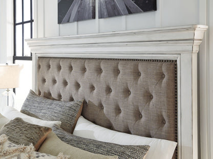 Kanwyn - Upholstered Panel Bed