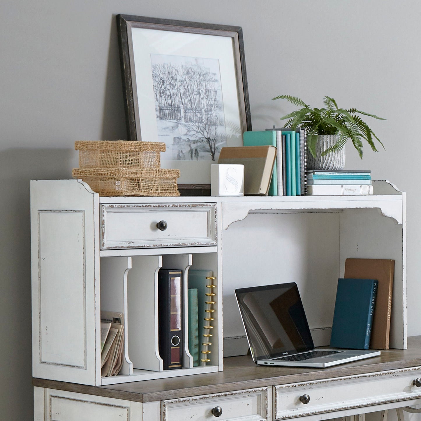 Magnolia Manor - Hutch - Antique White