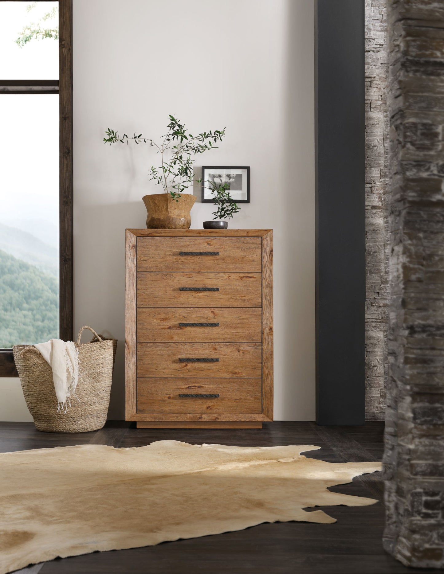 Big Sky - 55.25" 5-Drawer Chest - Light Brown
