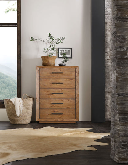 Big Sky - 55.25" 5-Drawer Chest - Light Brown