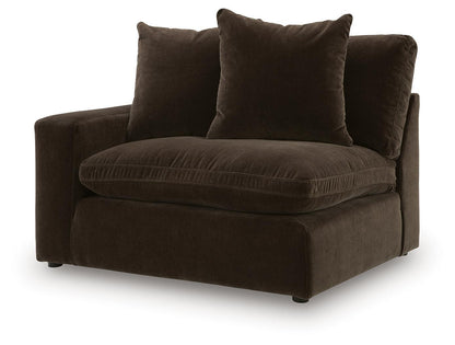 Maxton Heights - LAF Corner Chair - Bittersweet