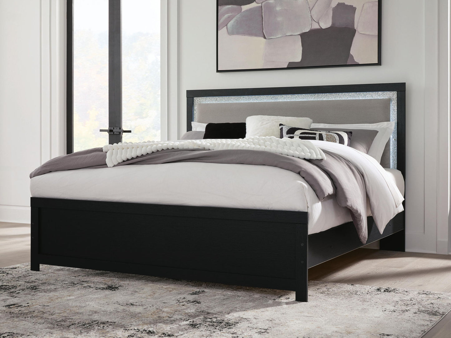 Maeling - Upholstered Panel Bed