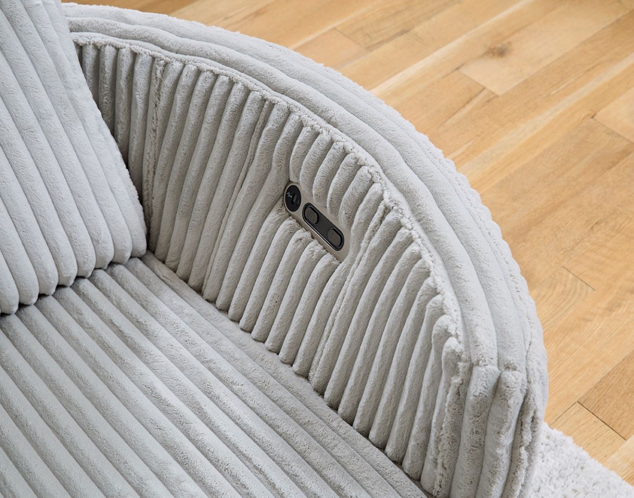 Radius - Power Glider Reclining Console Loveseat