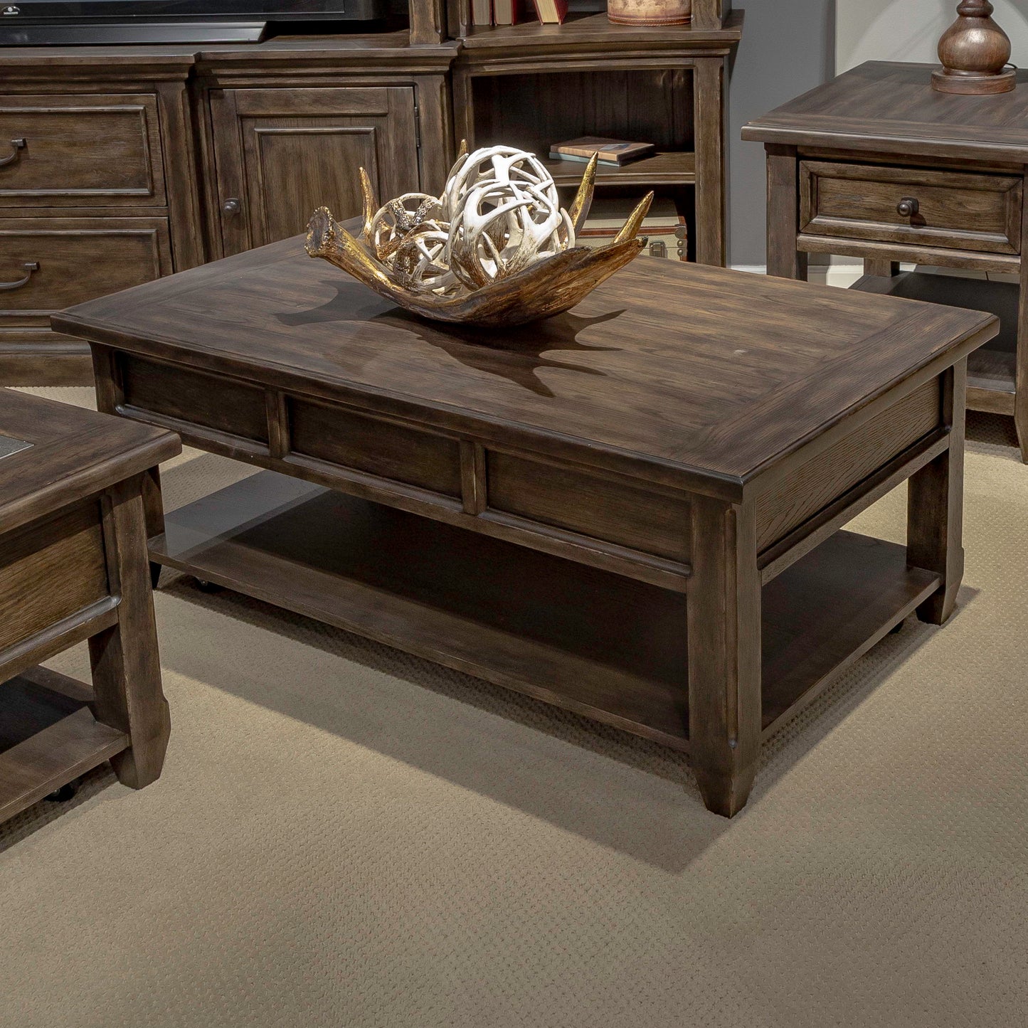 Paradise Valley - Lift Top Cocktail Table - Saddle Brown