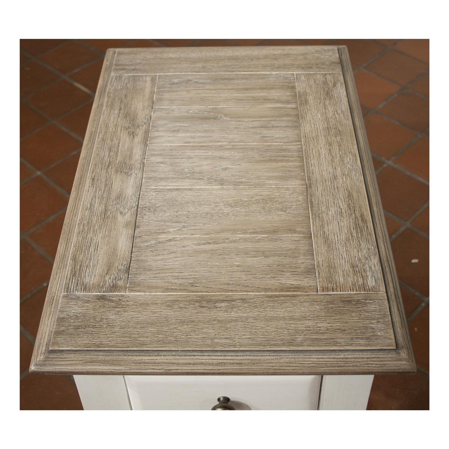 Myra - Table