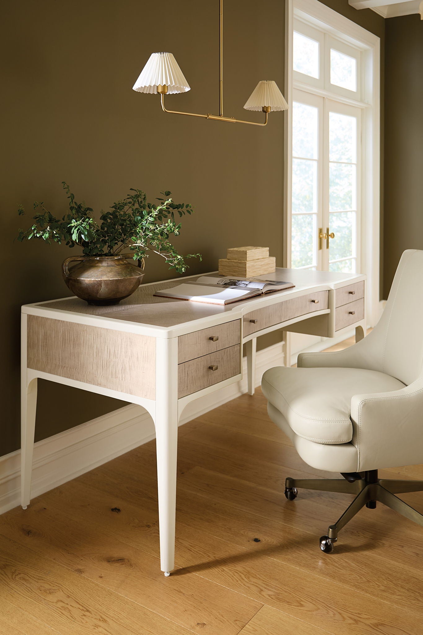 EC - Paula Executive Swivel Tilt Chair - Beige