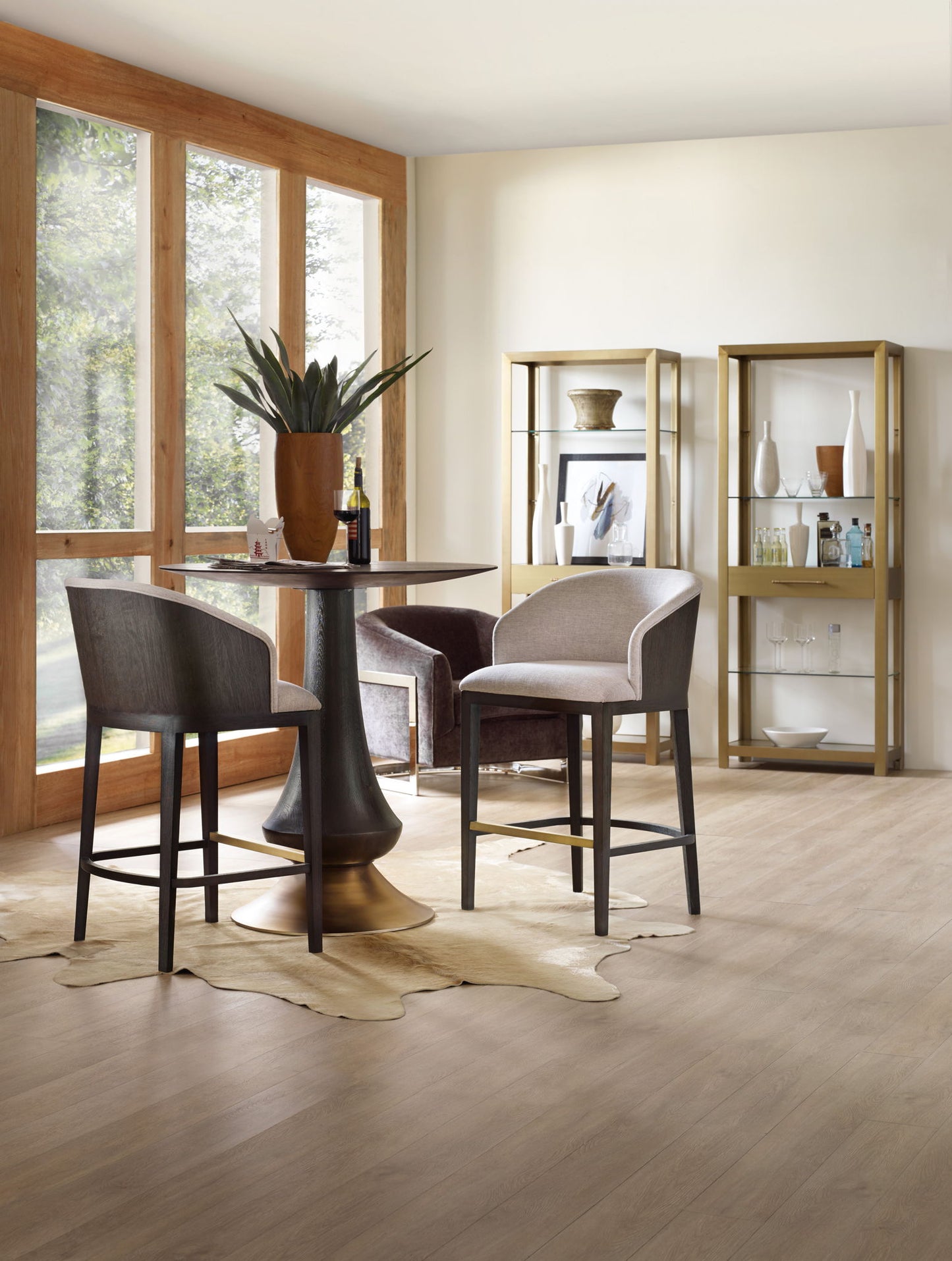 Curata - Pub Table - Light Brown / Black