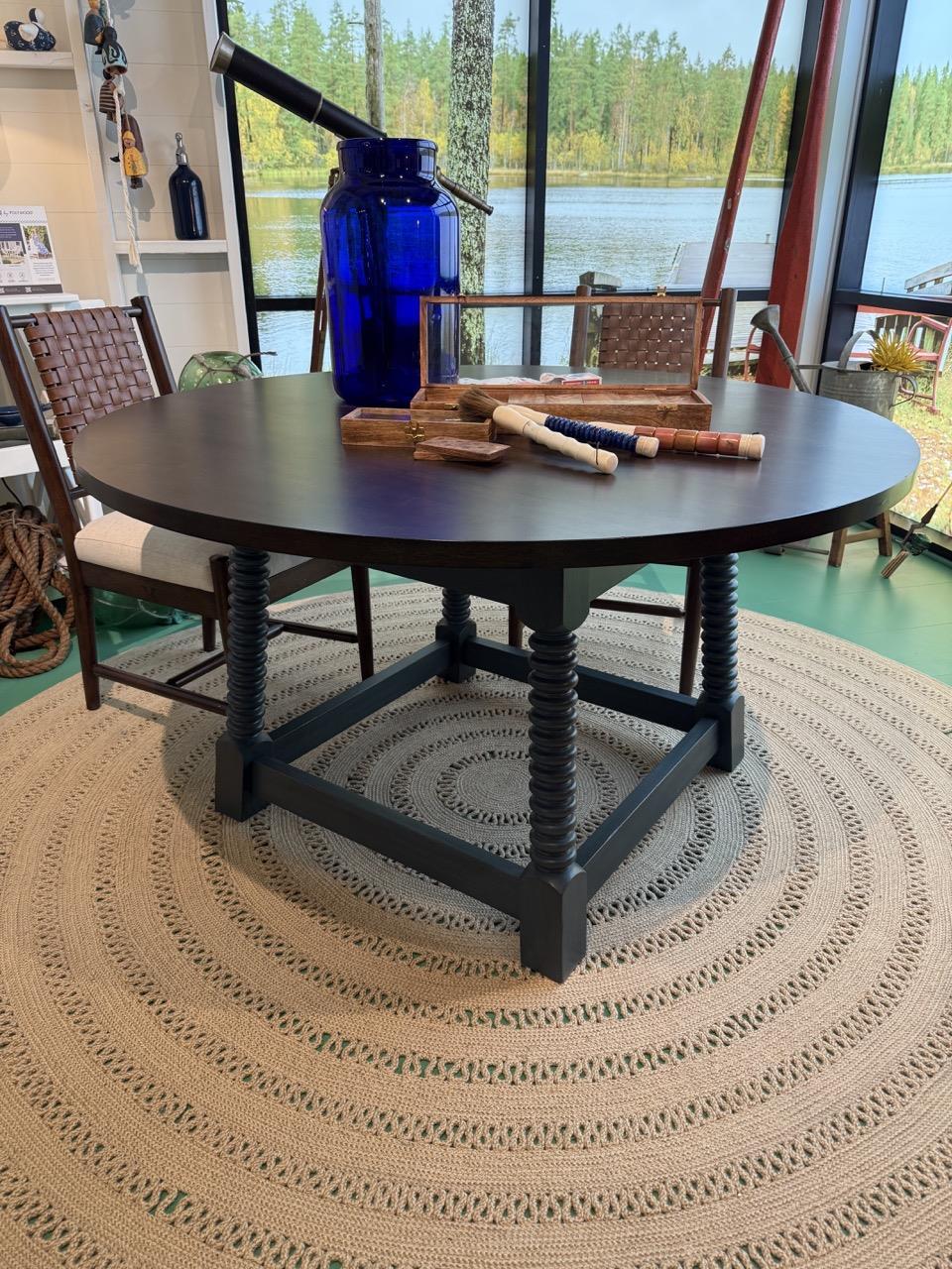 Lake House - Round Pedestal Table