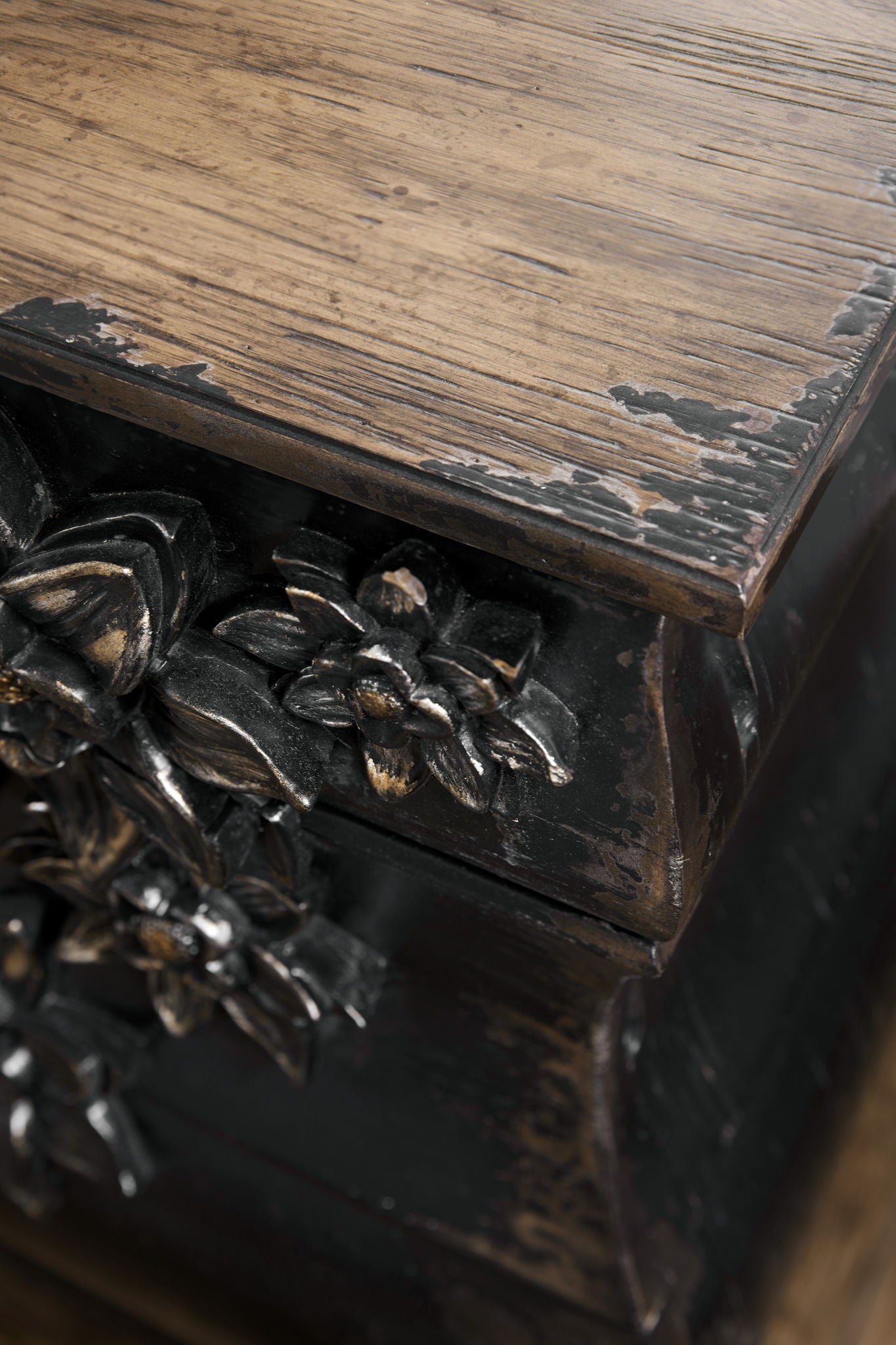 Sanctuary 2 - Charmant Bachelorette Chest - Black