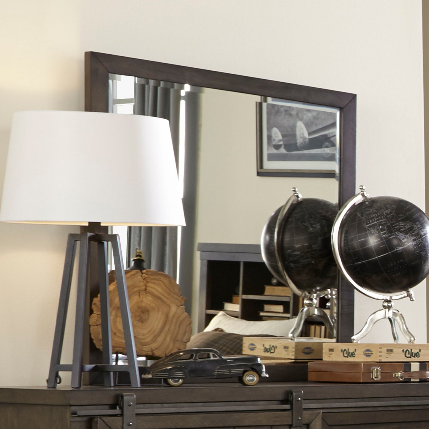 Thornwood Hills - Mirror - Rock Beaten Brown