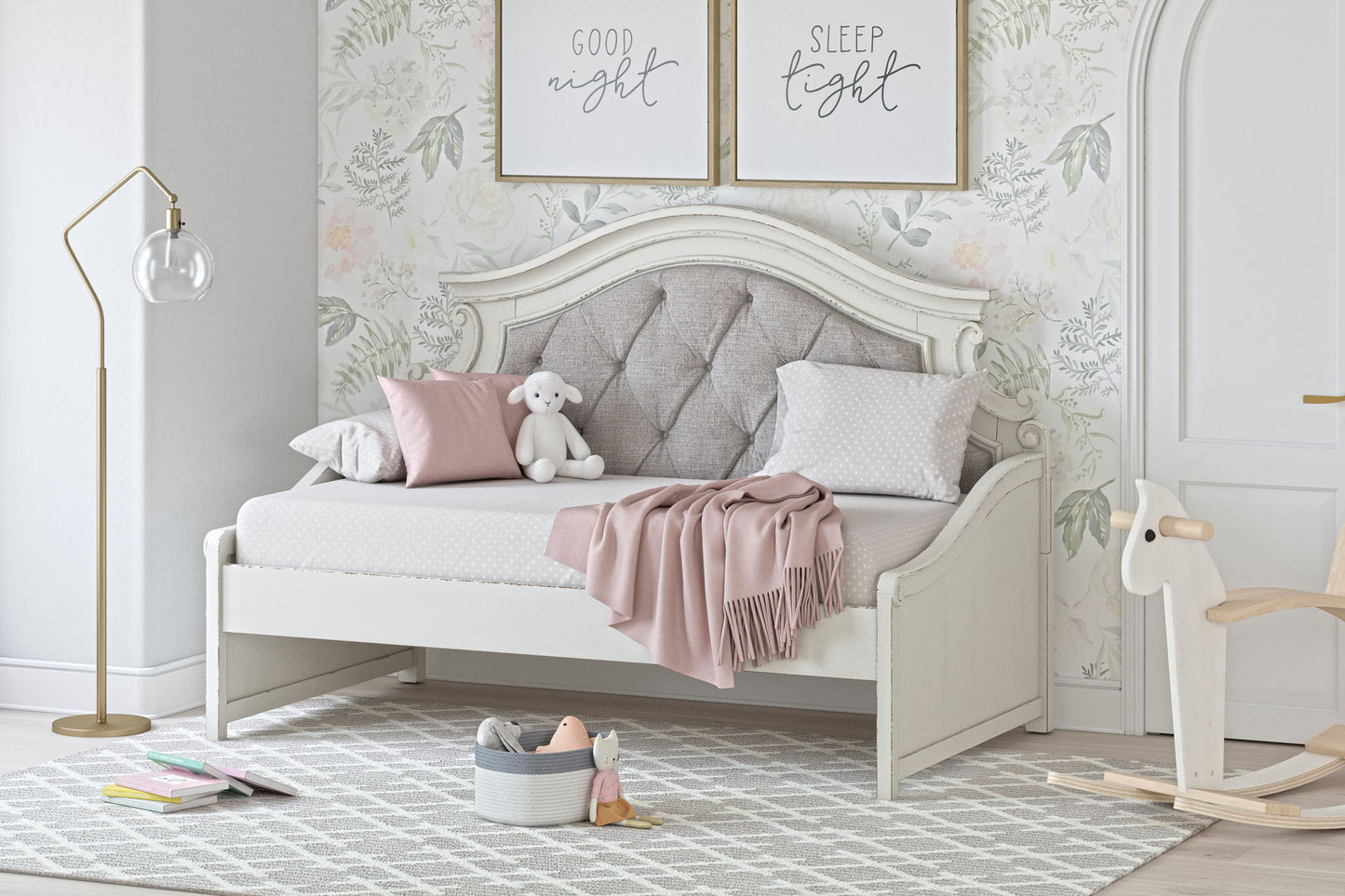 Realyn - Twin Day Bed - Chipped White